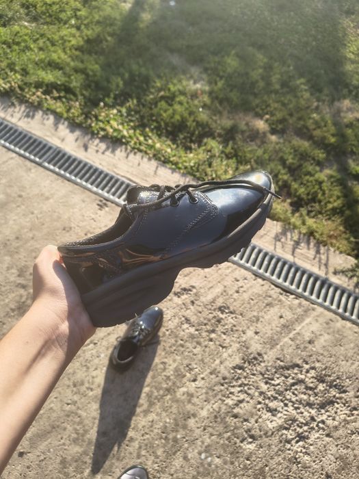 Pantofi eleganți lucioși, mărimea 38