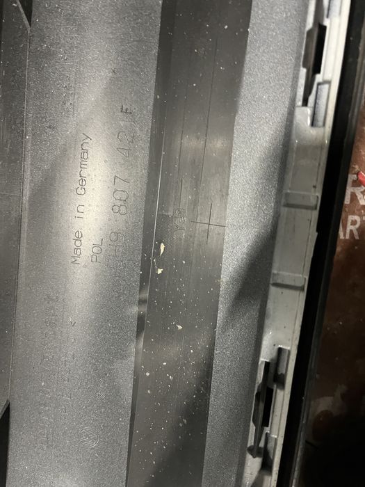 Броня VW Golf 8 комби 2бр.