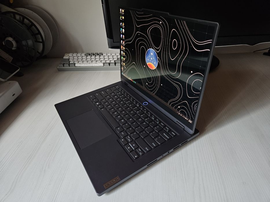 Laptop Lenovo Oled Ryzen7 RTX 4060 32gb