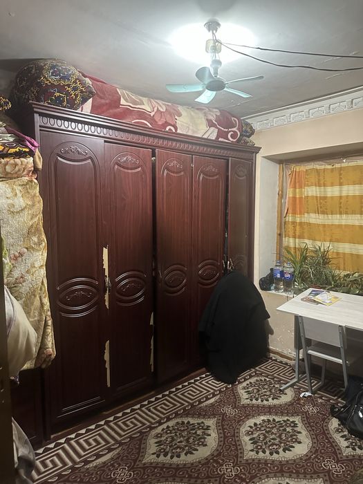 Uy sotiladi shota rustavilida joykashgan objijitada 4 ni 4  da joylash