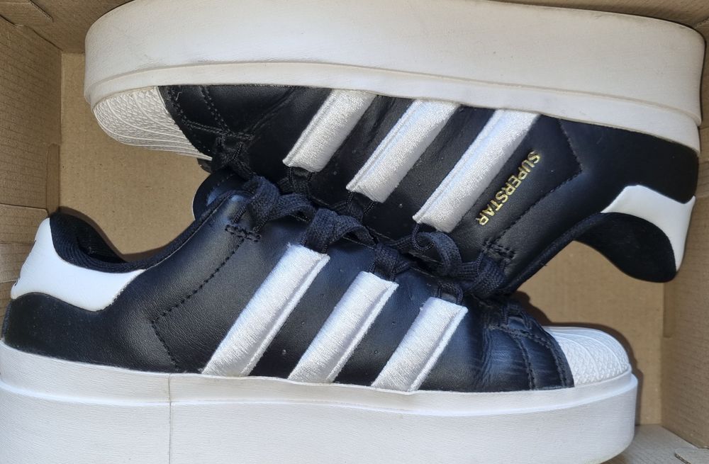 Дамски обувки Adidas Superstar