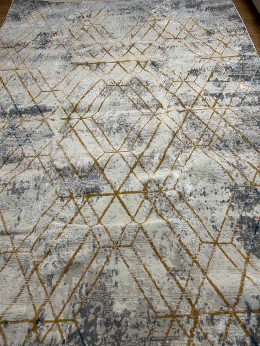 Отдаю  Новый ковер, дешево