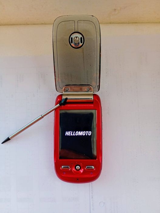 Motorola A1200  (Nou) cu încărcător original ( decodat)
