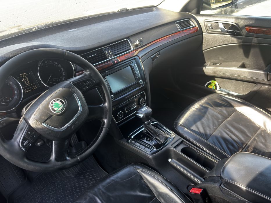 Škoda Superb 2010 diesel, 7.000 € — imagine 4
