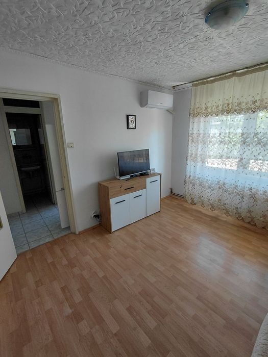 Garsonieră decomandată Brazda