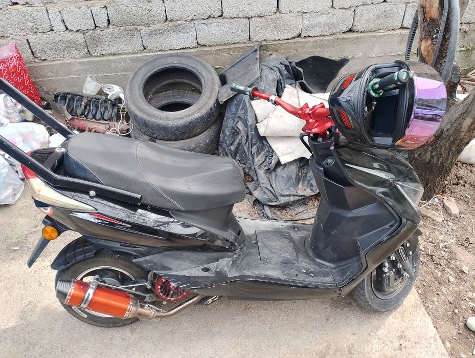 Продам м8 про срочно