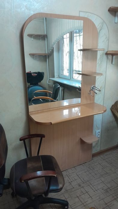 Зеркало подставка для мастера