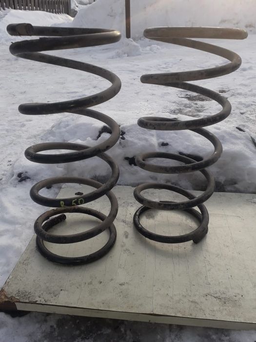 Продам пружины Ниссан pr50