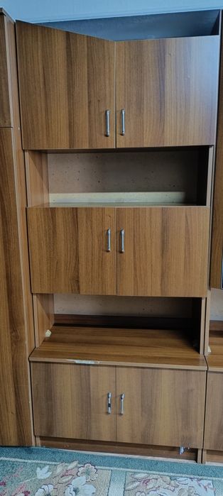 Горка  стенка сервант шкаф в гостиную