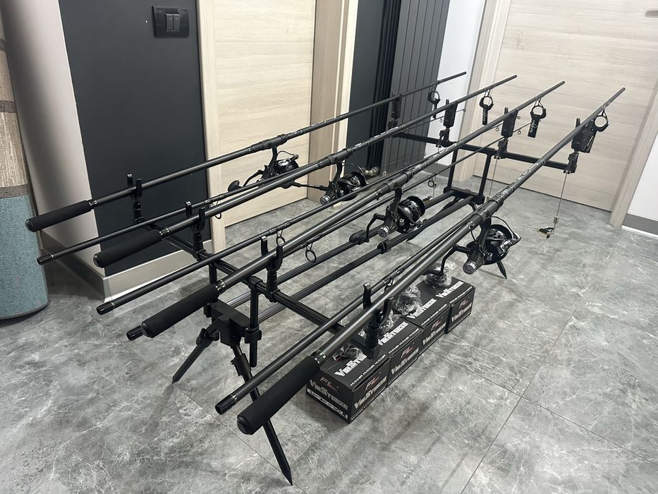 SET CRAP 4 Lansete FL Strong 3.75 LBS 3.90 2 Segmente + 4 Mulinete  FL V10STEEZE FL + Rod Pod Fl 157