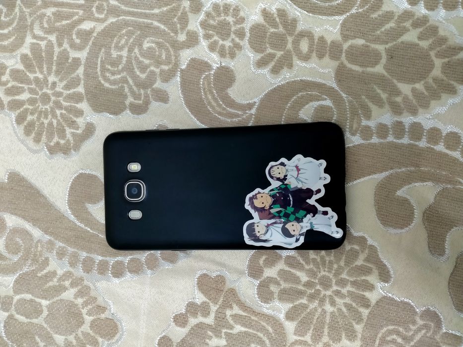 Продам  телефон Samsung G7