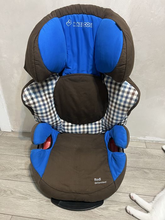 Автокресло MAXI COSI