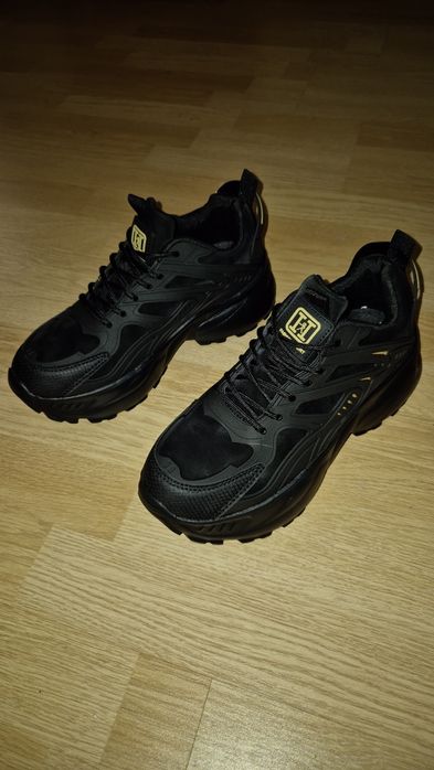 Дамски маратонки 39