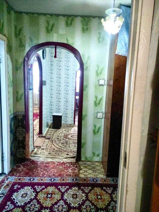 Продам 5-комн квартиру КСК