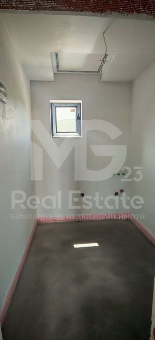Къща в Пловдив, област-с.Брестник площ 185 цена 333000
