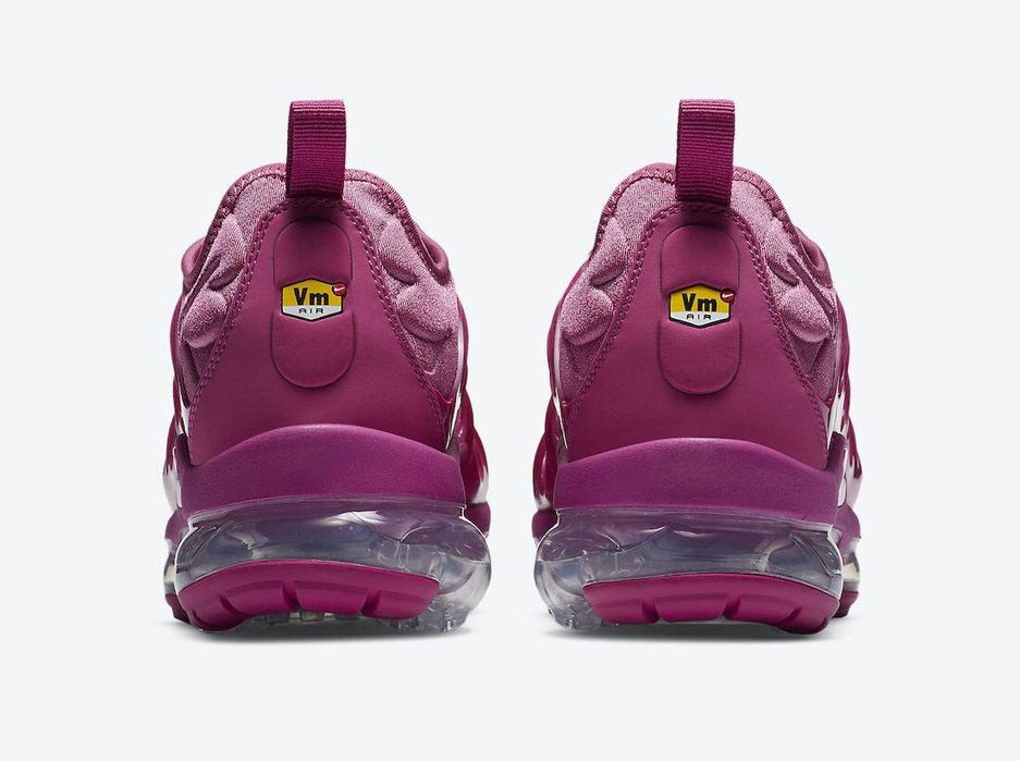 Nike VaporMax Plus "Berry"
