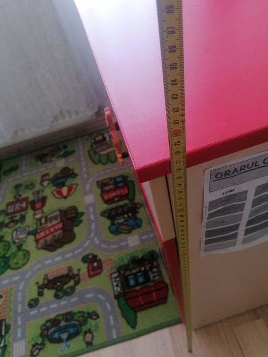 Vând birou în stare foarte bună