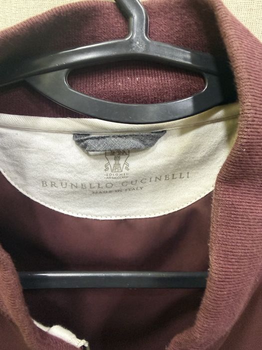 Продам жилетку Brunello срочно!