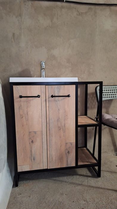 Раковина с тумбой в стиле Loft.