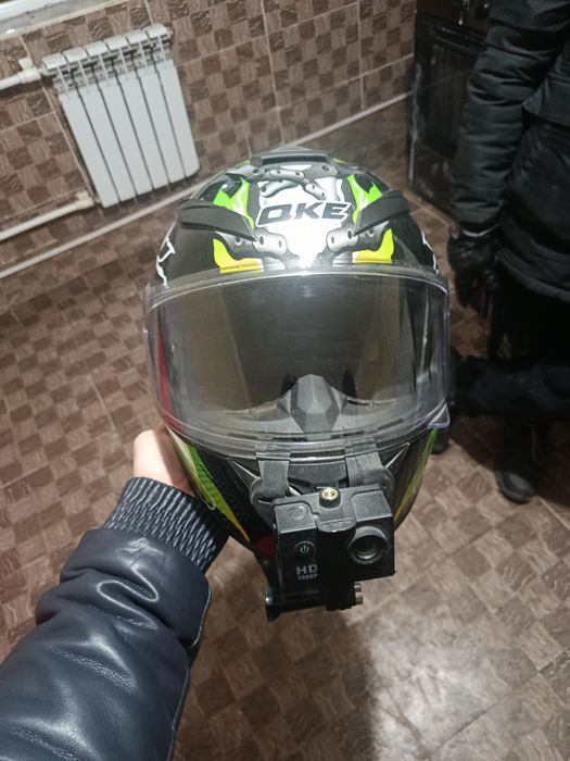 Шлем,  каска,, с камерой в месте,,