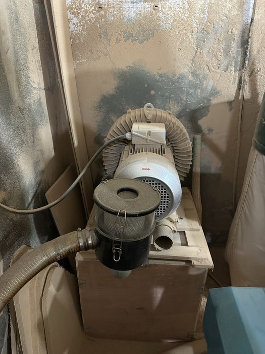 Продается Фрезер с ЧПУ в робочем состоянии