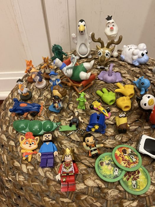 Коллекция киндеров и других мелких игрушек