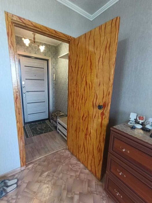 продам 1 ком. квартиру в 8 микрорайоне