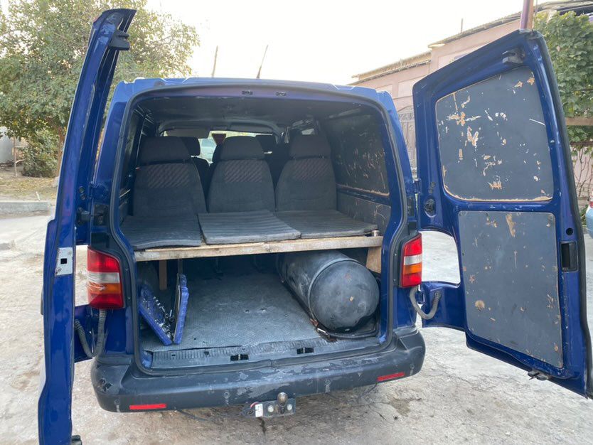 Продается Volkswagen T5 2010 года машына на ходу сел и поехал