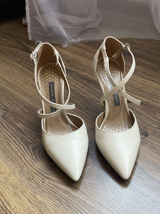 Pantofi Anna Cori Ivory