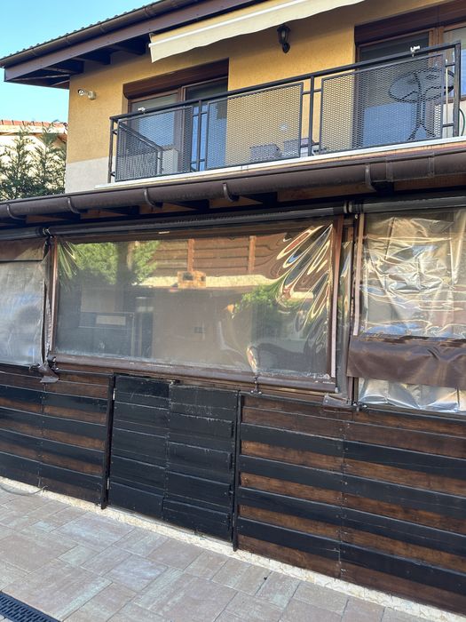 Vand  3 rulouri 250 m latime , demontabile pt inchidere terasa