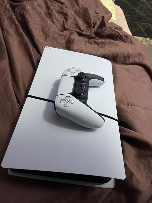 Se vinde ps5 și, tvmonitor