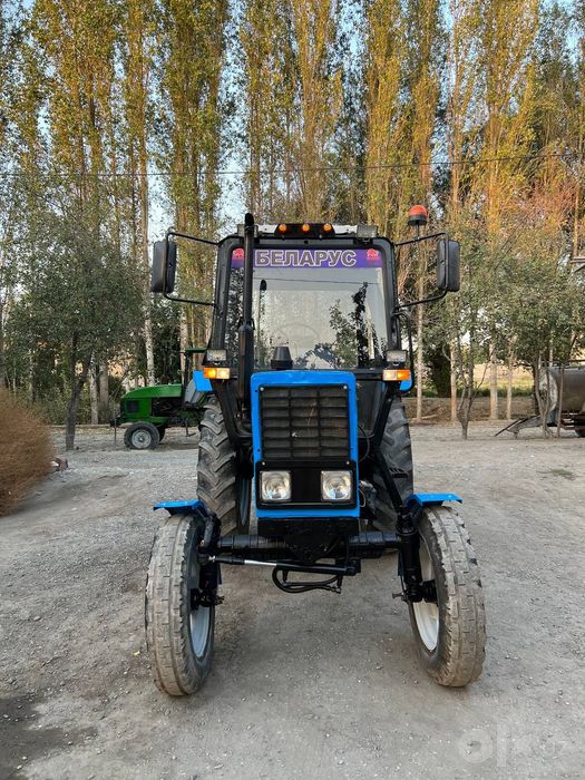 Mtz80 traktori sotiladi
