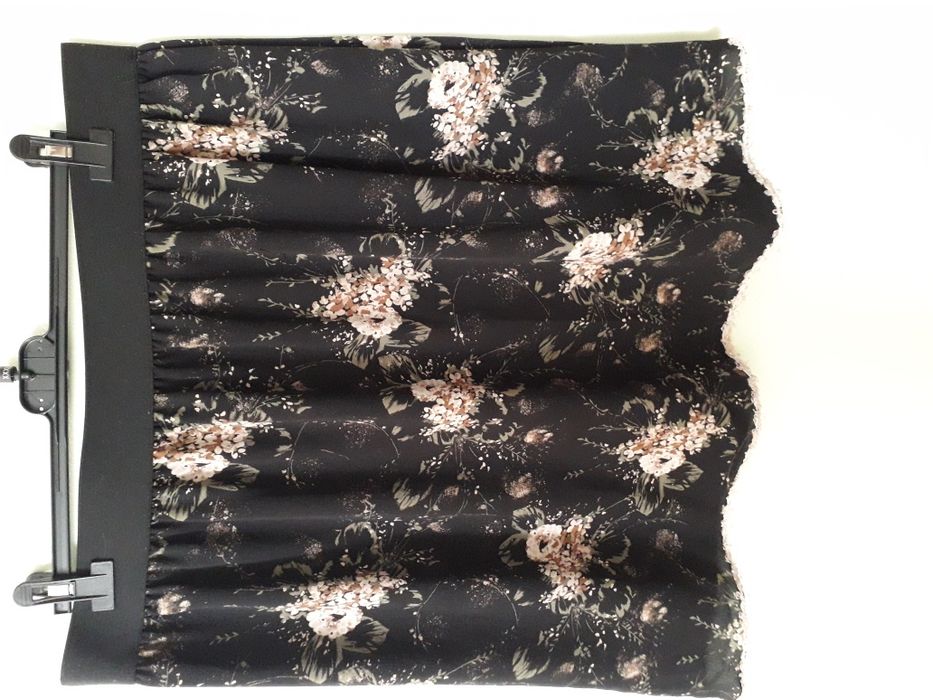 Fusta de vara draguță