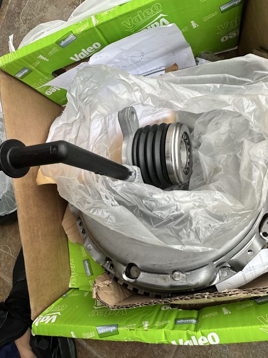 Kit ambreiaj cu volanta Noi in cutie Renault Megane 3 motor 1.9tdi