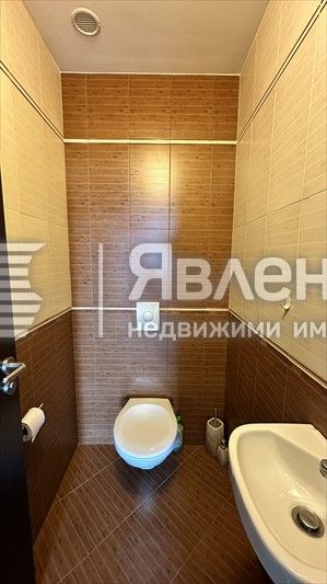 Дава се под наем Офис в Варна, Чайка - 137 кв.м за 1370 € - Снимка #9