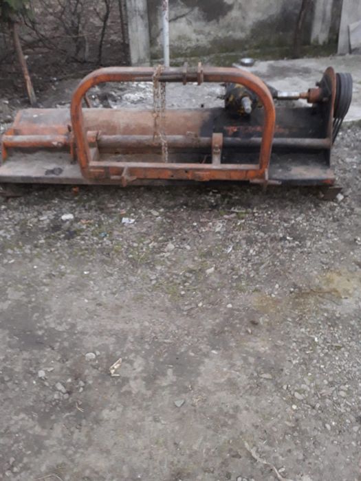 Tocator resturi vegetale