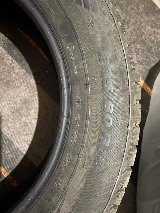 Зимние шины 235/60/18