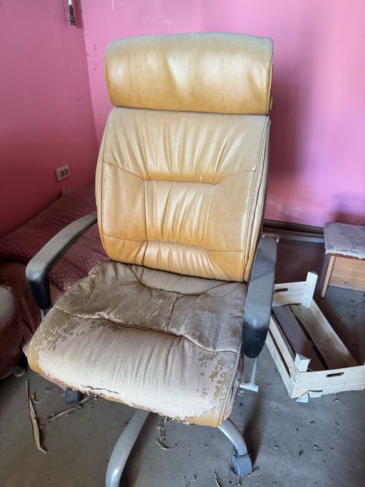 Диван и стул офисный за 15000тг