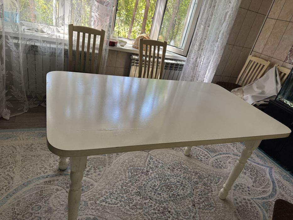 Продам стол со стульям