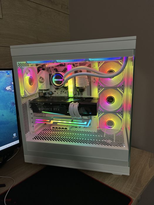 Геймърски компютър / Ryzen 7 3800X / RTX 3070 8GB / 32GB RAM / 1TB SSD / 1000W PSU