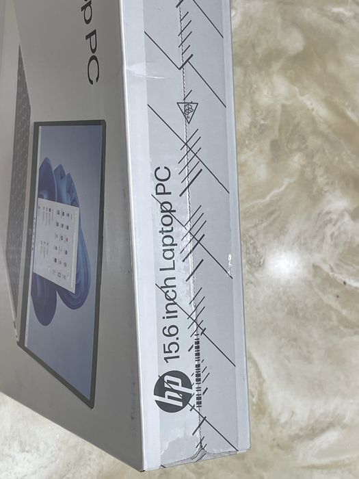 HP laptop 15 (15-fd0250wm)