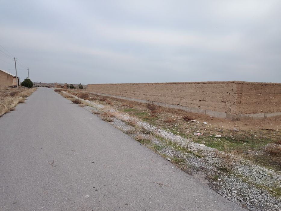 Е сотилади миндонободга спутникда