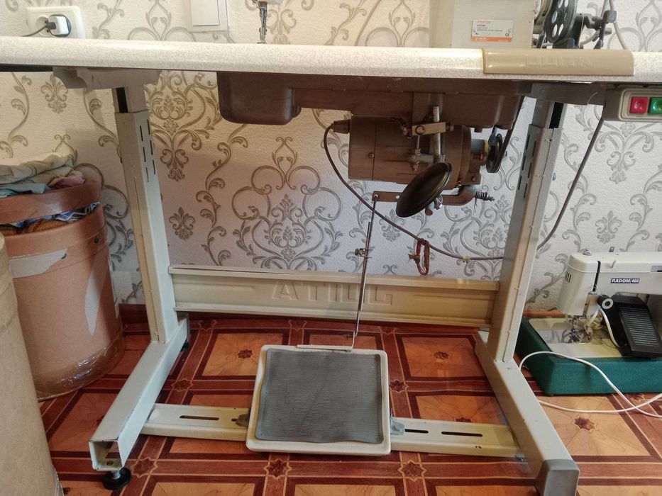 Продам швейную машину Yamata fy 8700