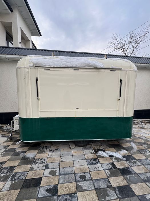 Новый фудтрак для выездной торговли