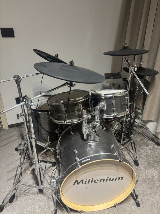 Millenium MPS-1000 cu aspectul tobelor acustice.