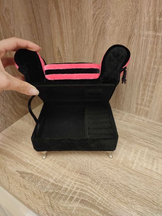 Кутия за бижута .