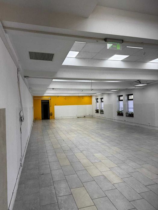 Spațiu comercial de închiriat – 200 mp – zonă centrală, Liești, Galați