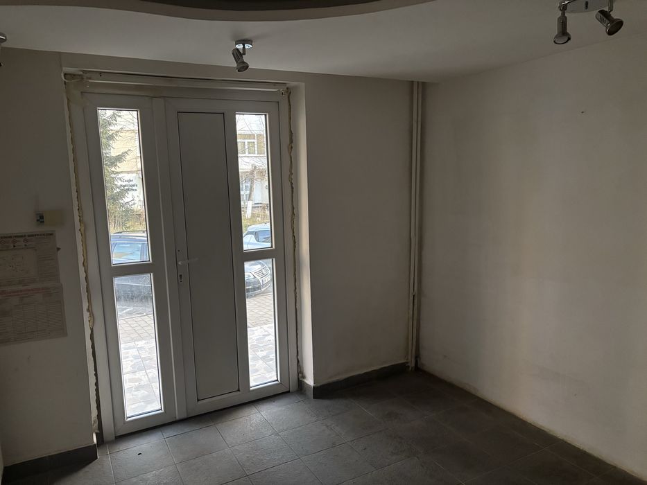 Inchiriez apartament