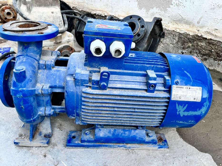 Продаётся мощный промышленный водяной насос SPERONI CS 65-200 C