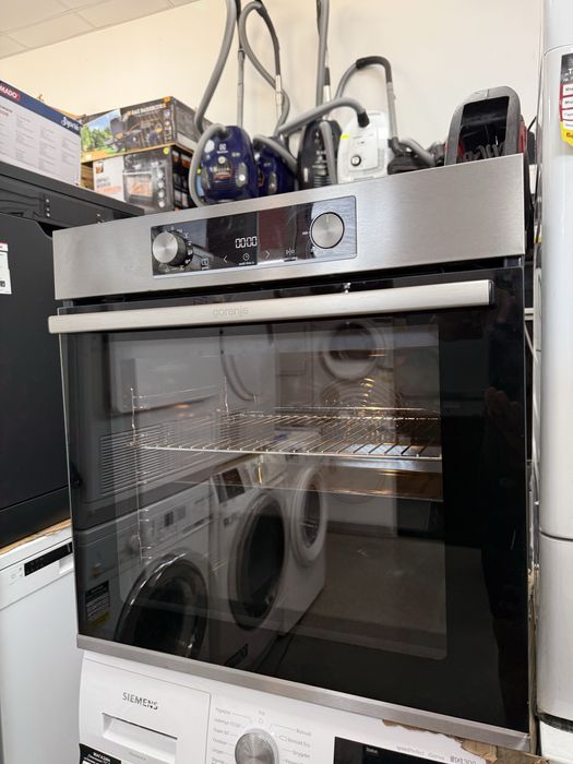 Фурна за вграждане Gorenje.